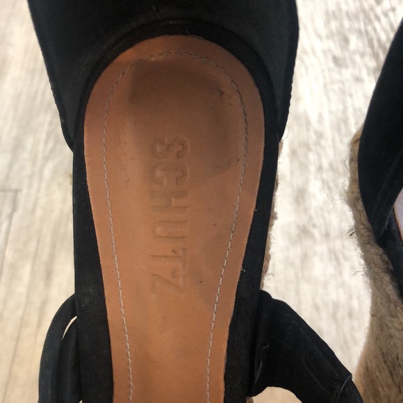 Women’s sz 8 Shutz platform wedge sandals - Picture 2 of 4